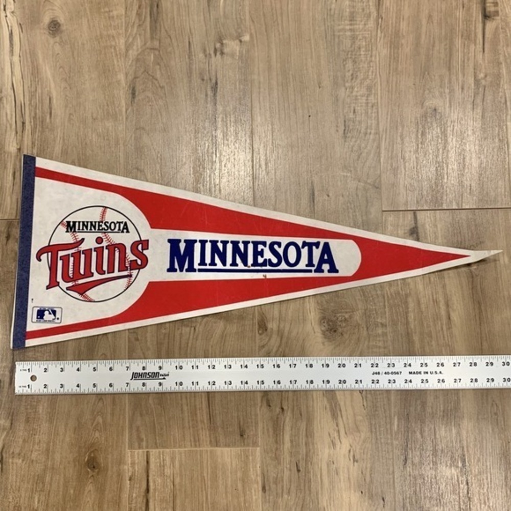 Vintage Minnesota Twins Major League Baseball‎ 30" Felt Pennant 1980s MLB